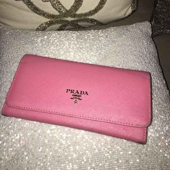 Prada Handbags - Pink Prada wallet 💕
